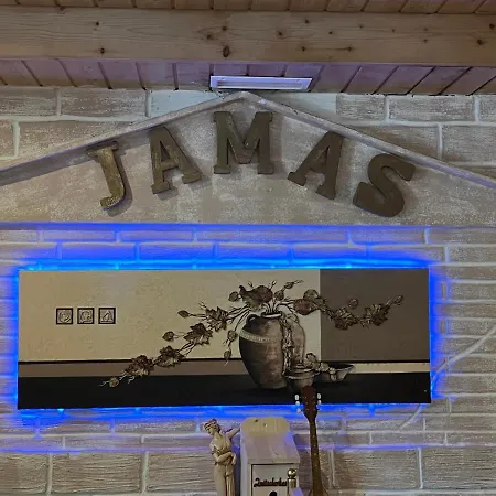 Jamas & Restaurant فندق بوتينشتاين