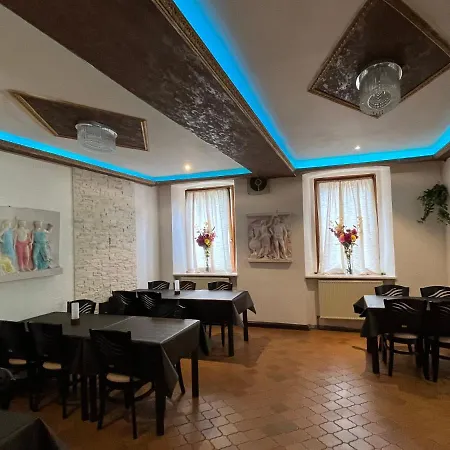 Jamas & Restaurant